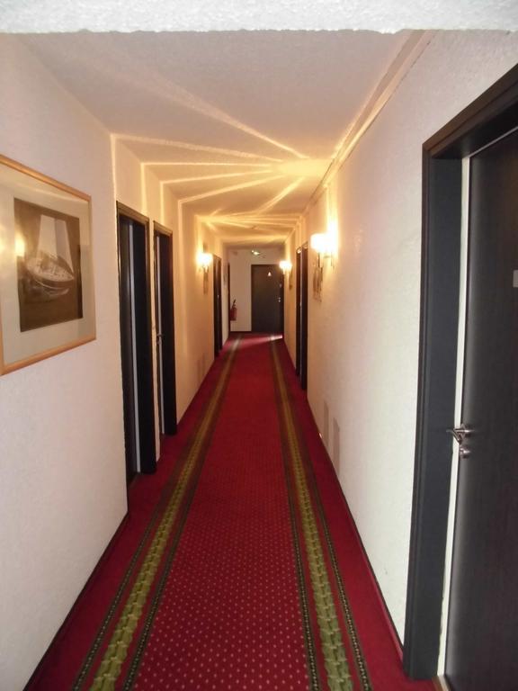 Hotel Le שאלאן מראה חיצוני תמונה