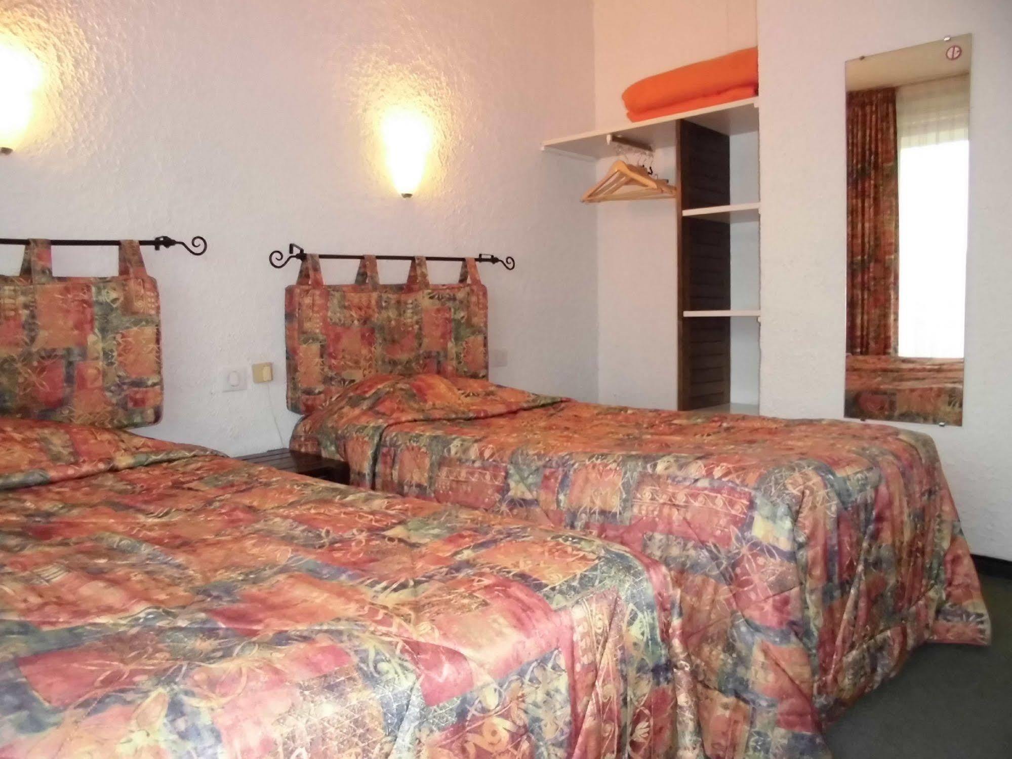 Hotel Le שאלאן מראה חיצוני תמונה